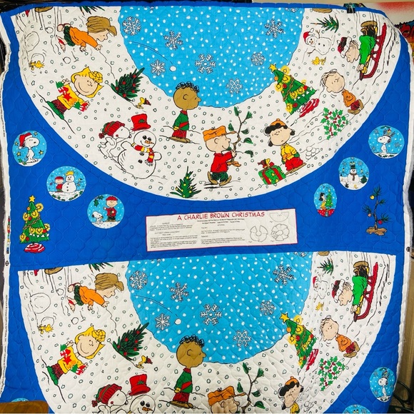 VTG PEANUTS Christmas Tree Skirt CHARLIE BROWN Quilted Fabric 2 Panels Blue DIY - Picture 1 of 6